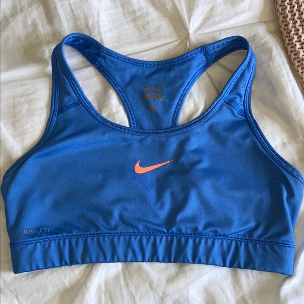 Sports bra